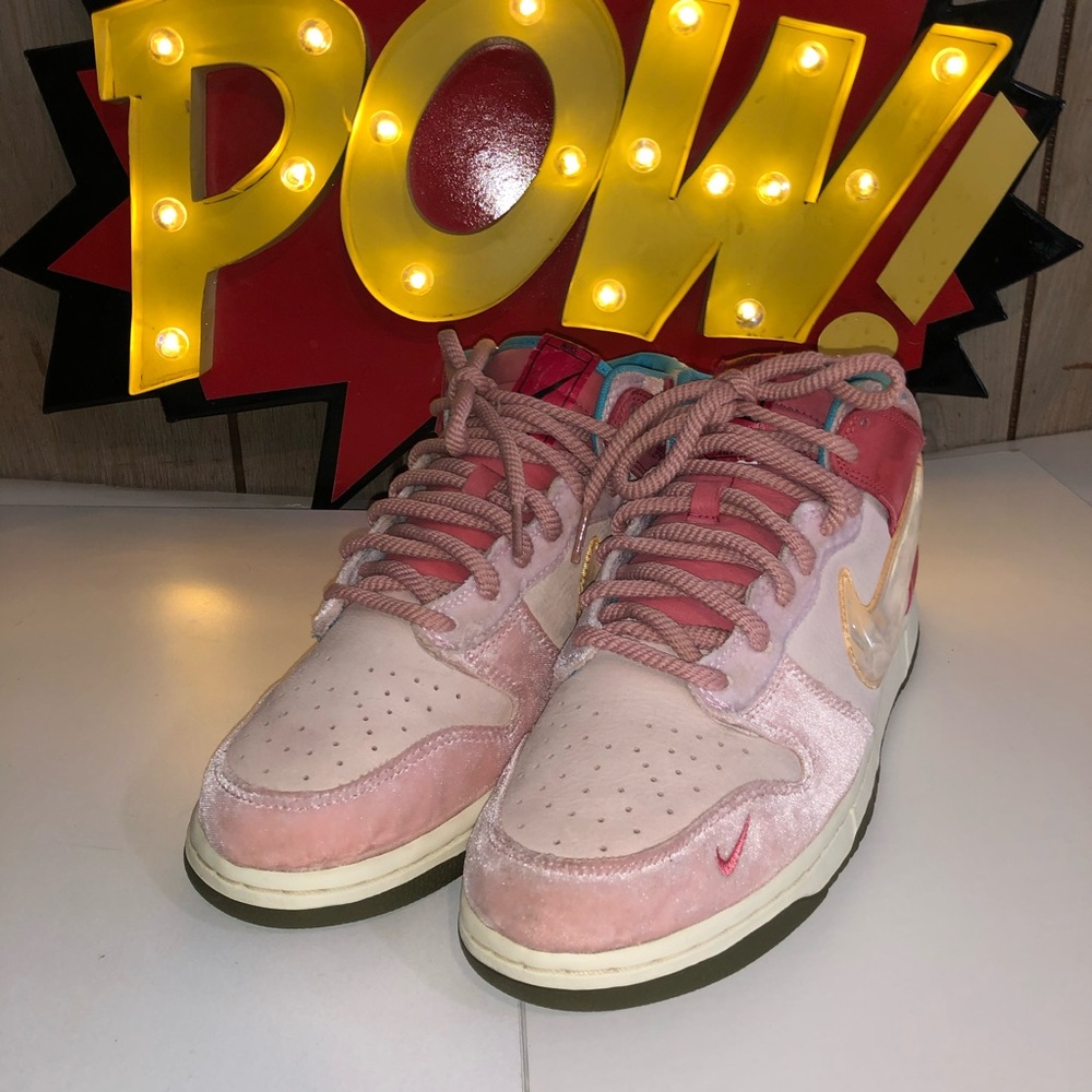 Nike Dunk Mid Social Status Free Lunch Strawberry Milk Men’s Sz 10; Used No Box